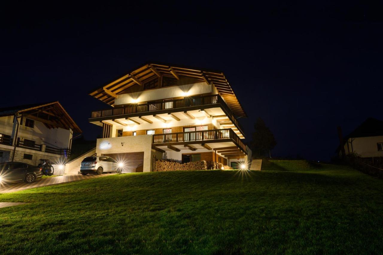 Chalet First Hill Gura Humorului Exterior photo